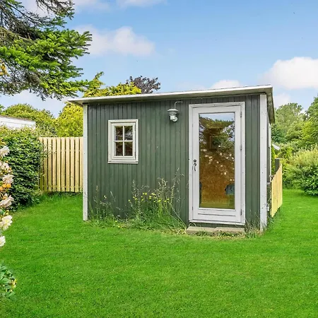 Gorgeous In With Kitchen Holiday home *